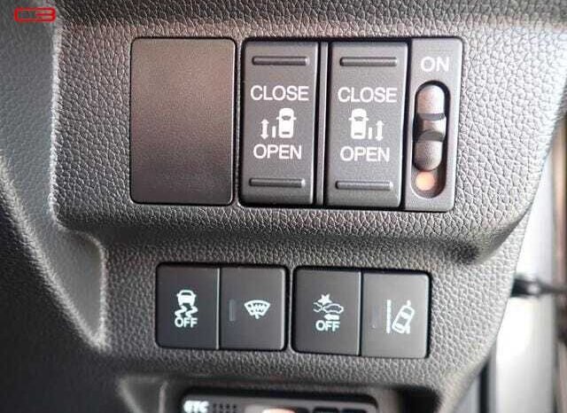 
								HONDA FREED HYBRID FOR SALE IN KENYA full									